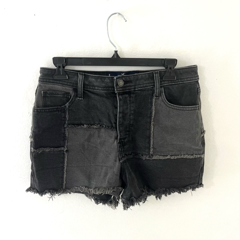 Hollister Ultra High-Rise Mom Short 3”, Size: 9 W29